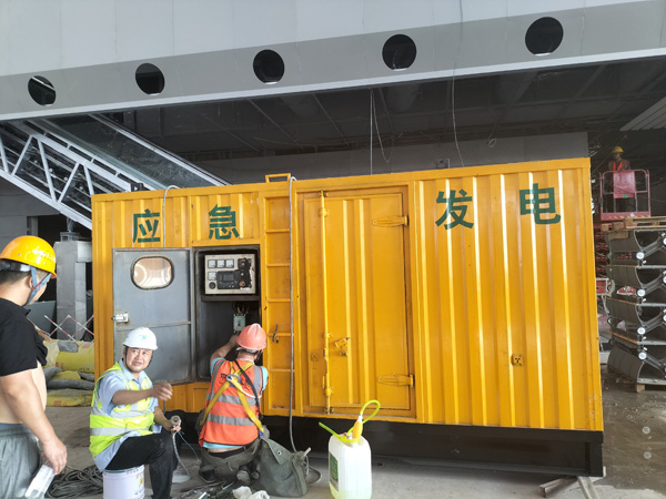 向阳怎样判断空气滤清器是否需要更换?